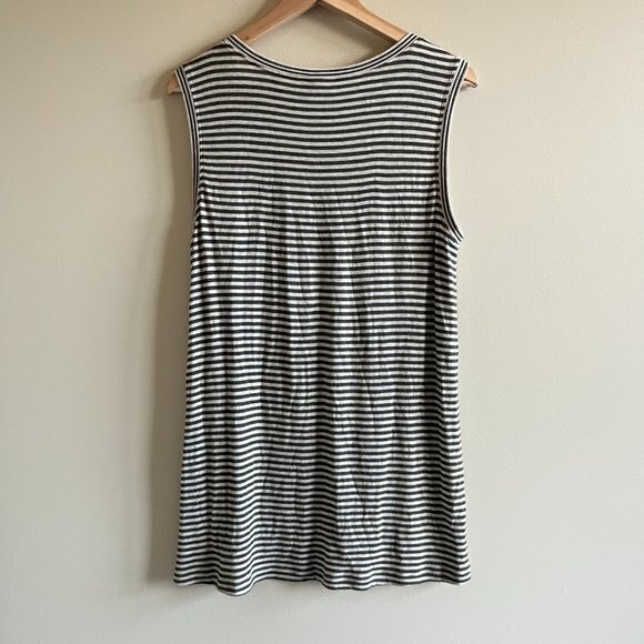 CAbi Womens Size M Surf Tank Top Striped Sleeveless V Neck Tunic Top Green Cream - Picture 4 of 4